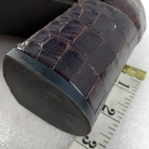 Polished Croc-Leather Lace up Studded Oxford Pumps in Aged Burgundy color 38/7.5 - Picture 7 of 7